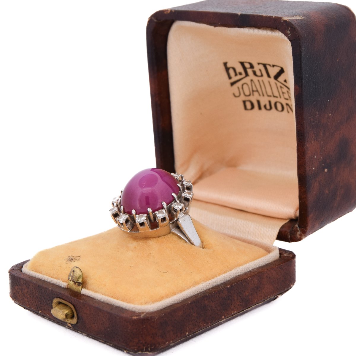 Vintage 14k Gold Ring With A 12-carat Ruby Cabochon And Diamonds   (an494 00019)-photo-3