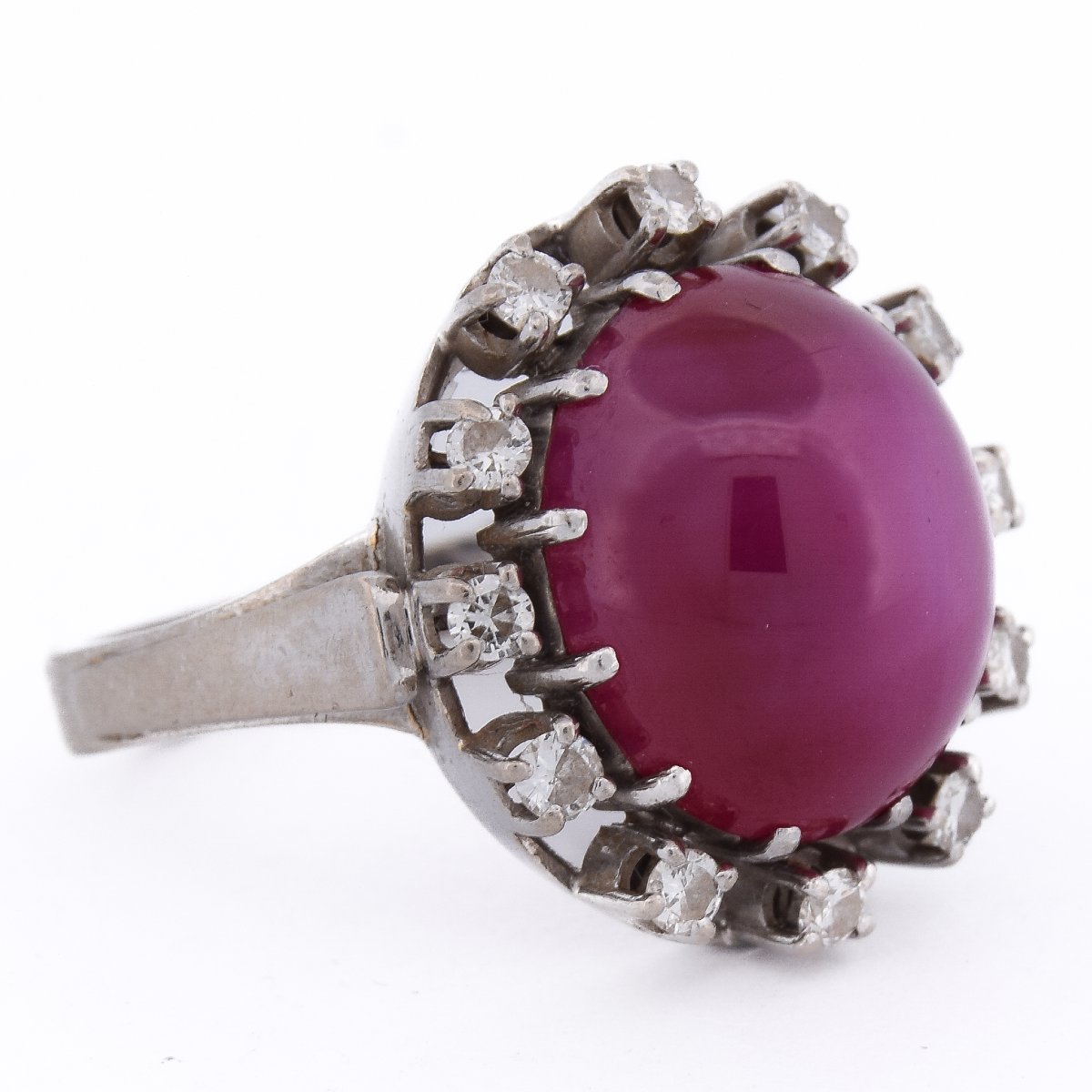 Vintage 14k Gold Ring With A 12-carat Ruby Cabochon And Diamonds   (an494 00019)-photo-4