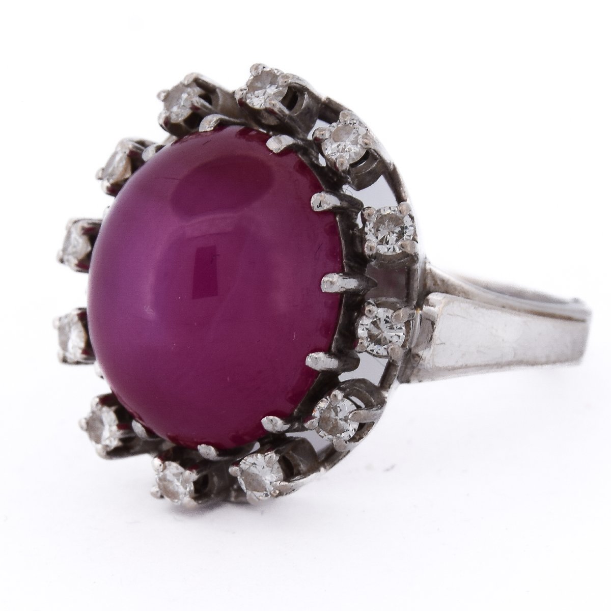 Vintage 14k Gold Ring With A 12-carat Ruby Cabochon And Diamonds   (an494 00019)-photo-4