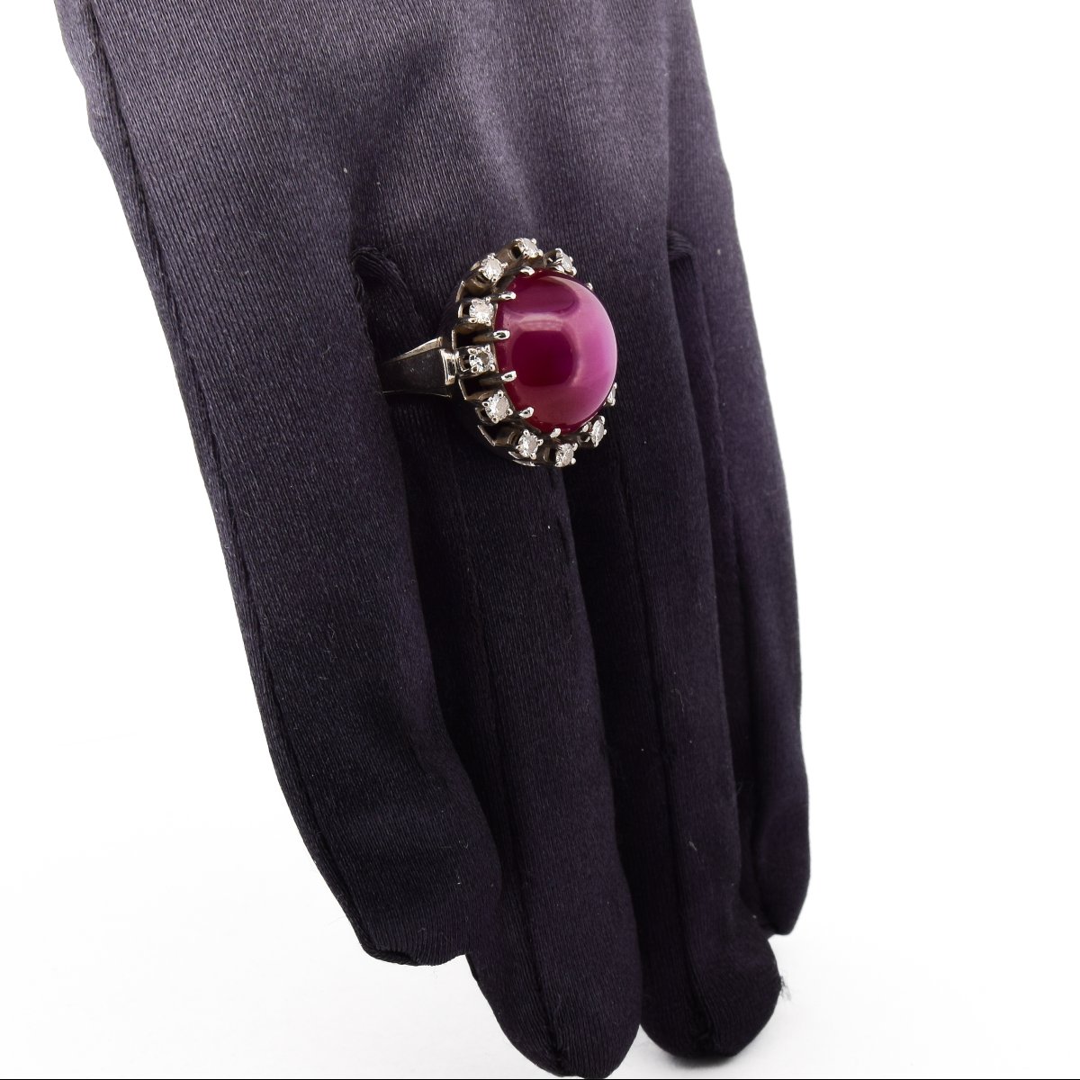 Vintage 14k Gold Ring With A 12-carat Ruby Cabochon And Diamonds   (an494 00019)-photo-6