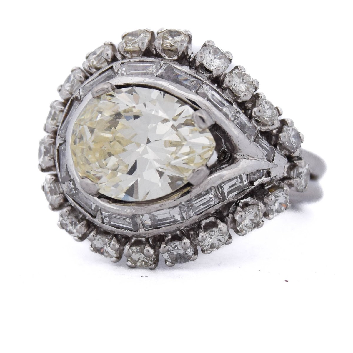 1930s Art Deco Ring With A Pear-shaped Diamond In Platinum   An340-photo-3