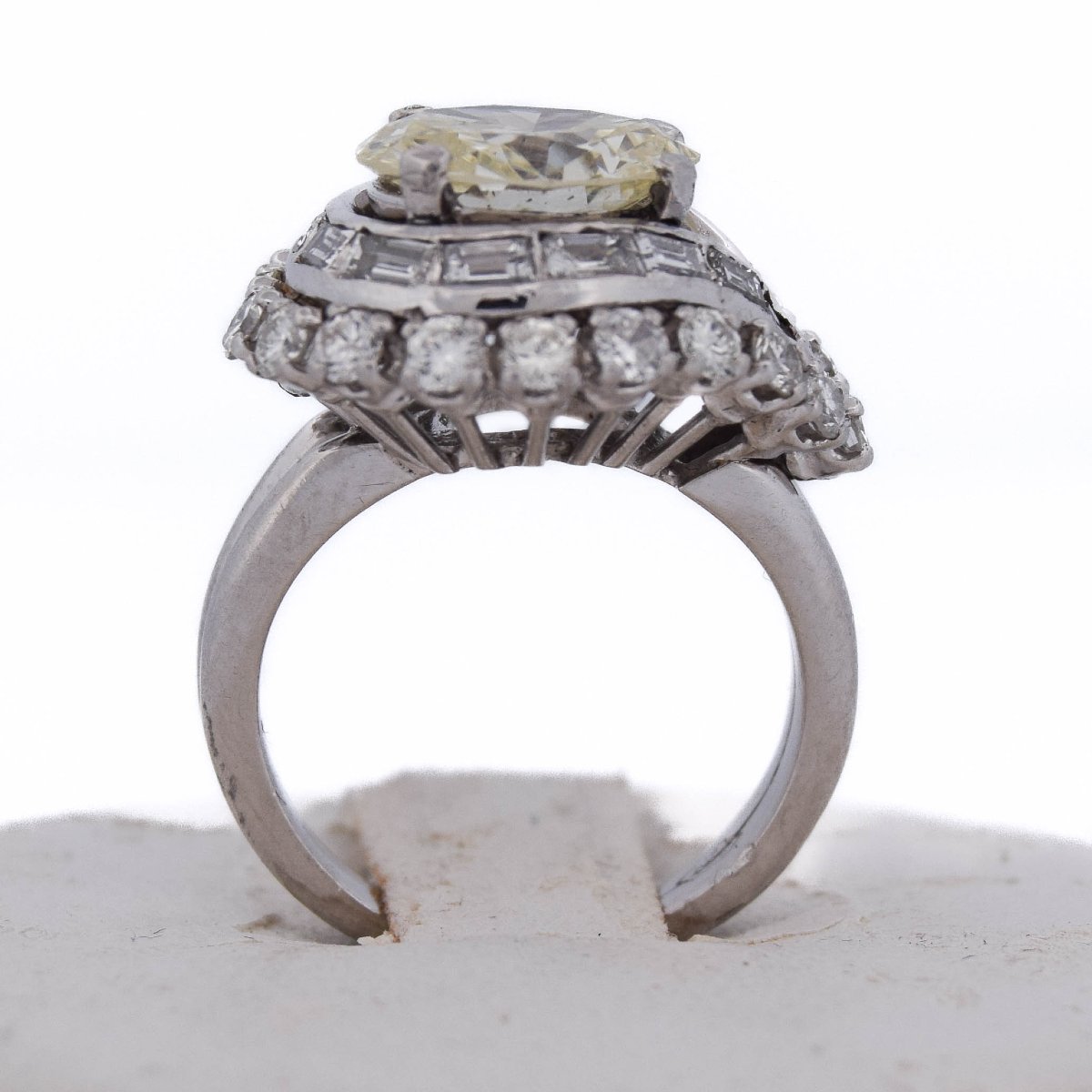 1930s Art Deco Ring With A Pear-shaped Diamond In Platinum   An340-photo-4