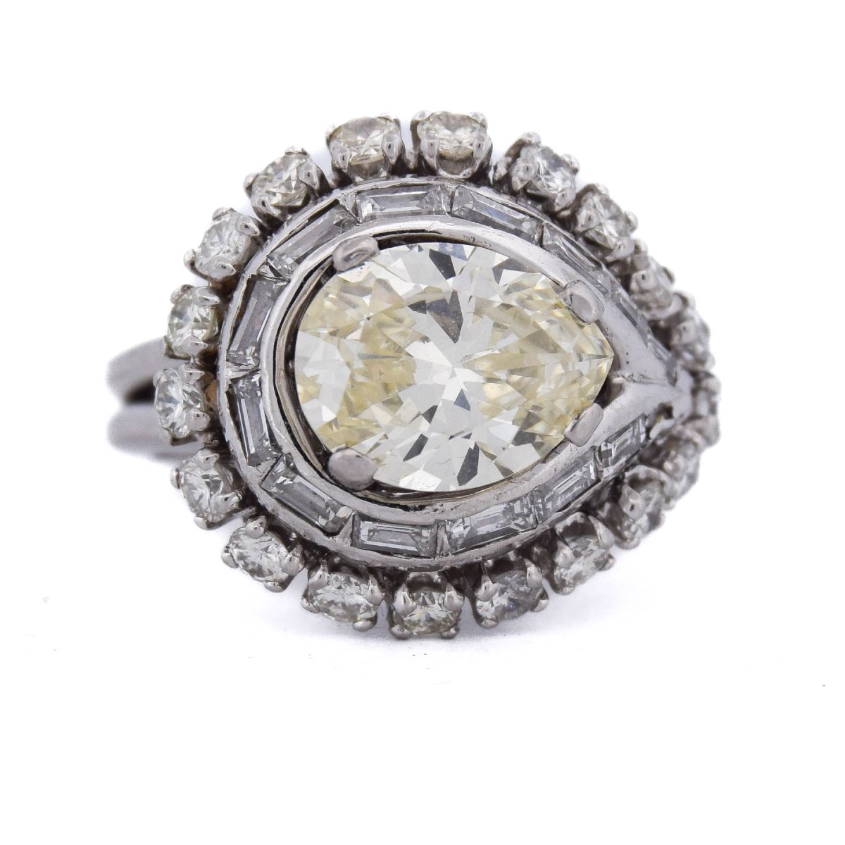 1930s Art Deco Ring With A Pear-shaped Diamond In Platinum   An340-photo-6