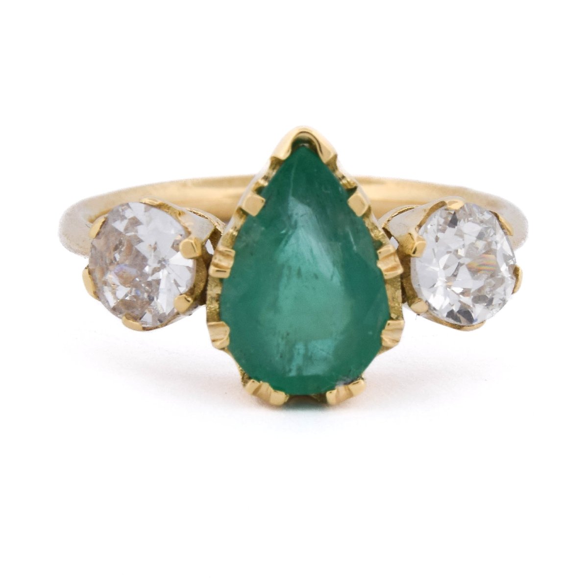 18-karat Gold Vintage Trilogy Ring With A Teardrop-shaped Emerald And Diamonds   An706 (05119)