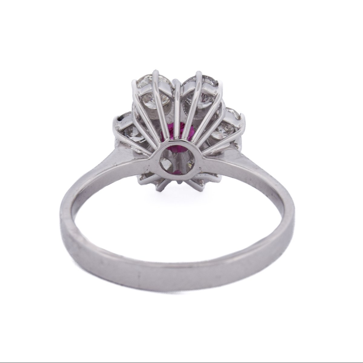 18-k White Gold Vintage Flower Ring With A 0.50-carat Ruby And Diamonds    An515 -photo-4