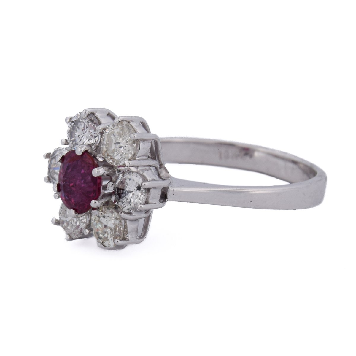 18-k White Gold Vintage Flower Ring With A 0.50-carat Ruby And Diamonds    An515 -photo-2