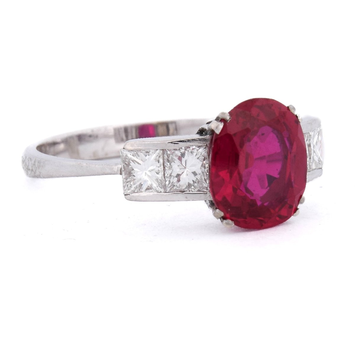 Bague Vintage en Or Blanc 18 Carats, Rubis Birman et Diamants  AN180 112-229-photo-2