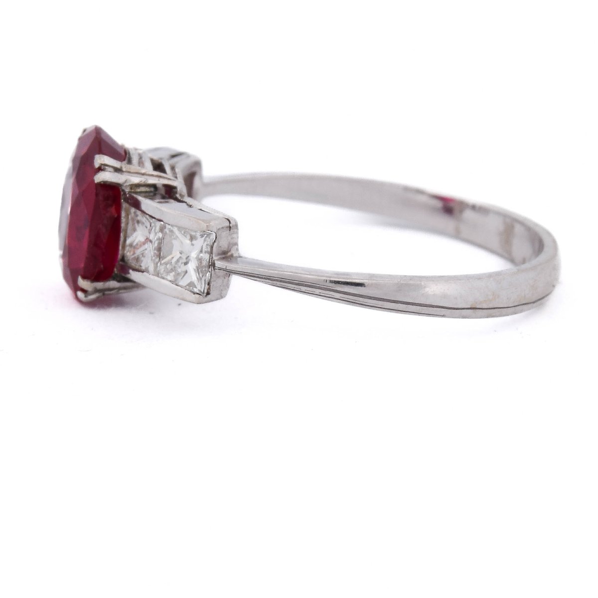Bague Vintage en Or Blanc 18 Carats, Rubis Birman et Diamants  AN180 112-229-photo-2