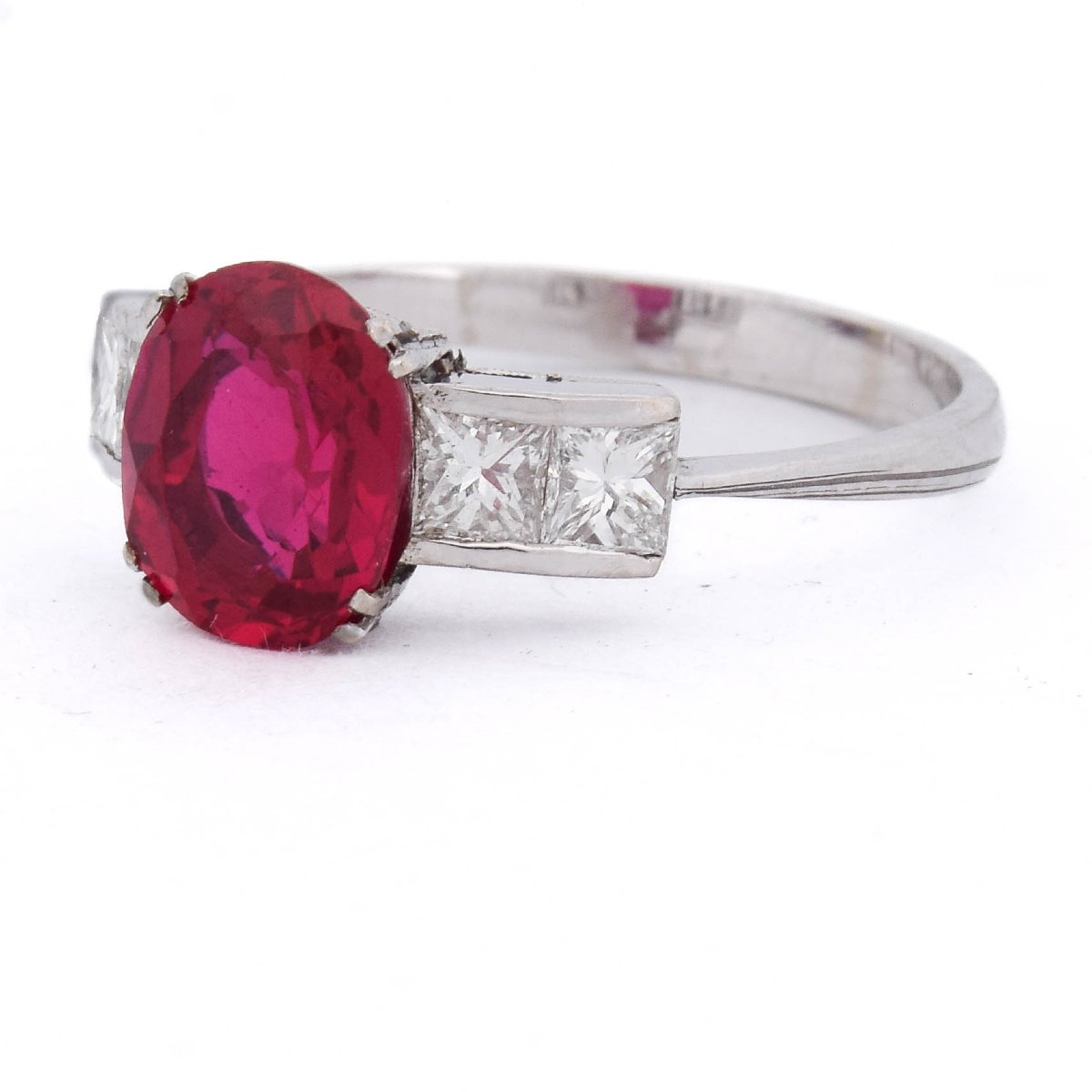 Bague Vintage en Or Blanc 18 Carats, Rubis Birman et Diamants  AN180 112-229-photo-3