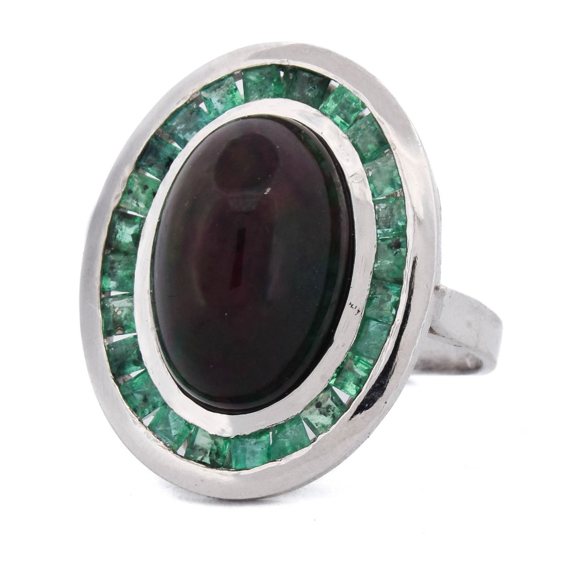 Bague en platine, opale cabochon de 10,40 ct et émeraudes de 4,50 ct-photo-3