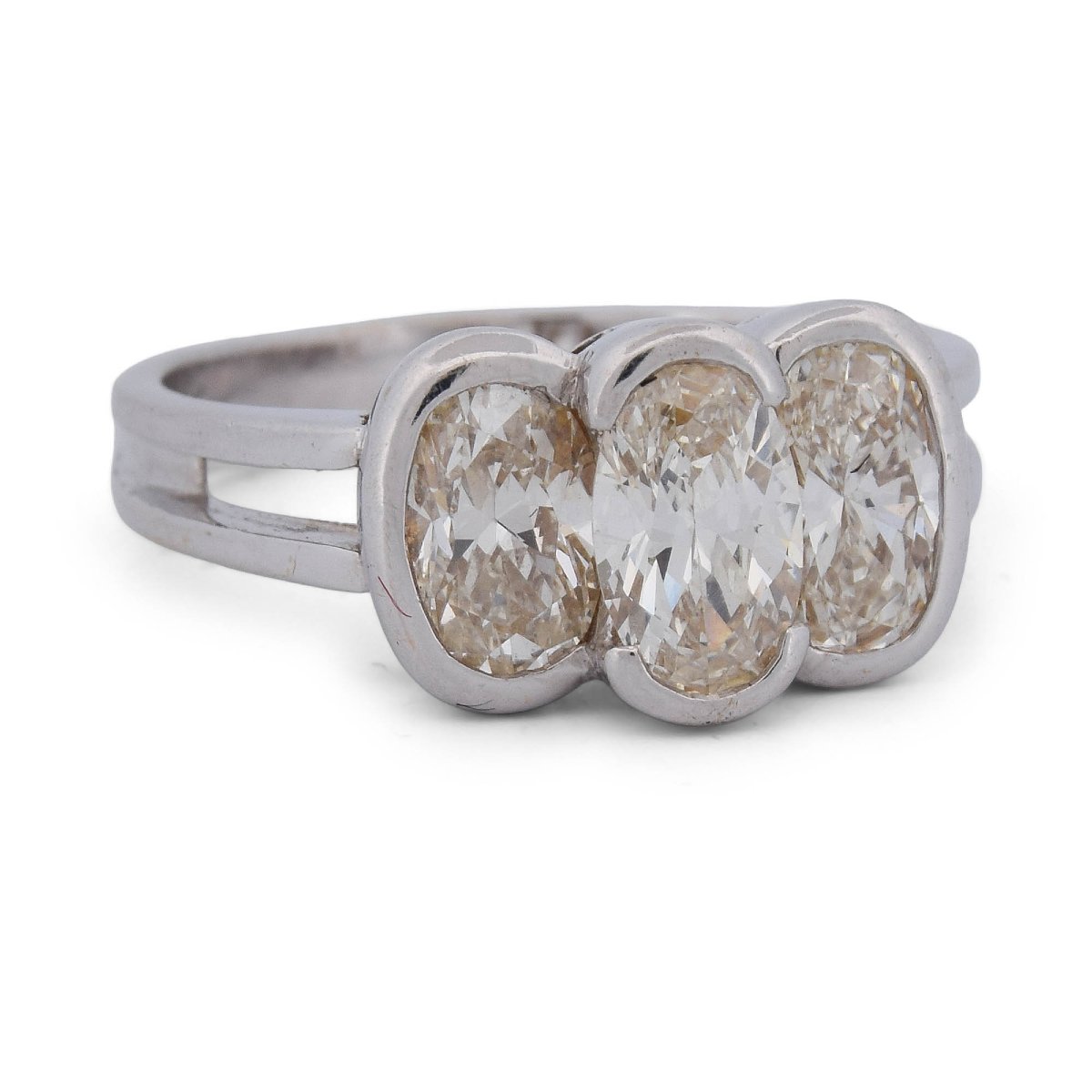 Bague Vintage Trois Diamants Taille Old Mine Cut en Or Blanc 18 Carats – Environ 1,50 ct  AN327-photo-3