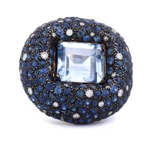 Importante bague cocktail en or 18 kt avec aigue-marine, saphirs et diamants AN329 (00649)