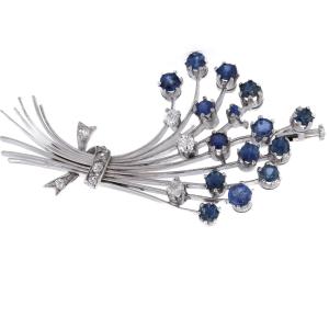 Broche vintage en or blanc 18 carats, saphirs et diamants    SP23 116-43 (0199)