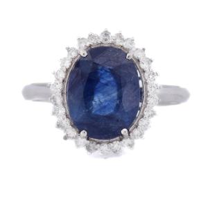 Contemporary 18-karat White Gold Ring With A 4.06-carat Blue Sapphire And Diamonds   An729
