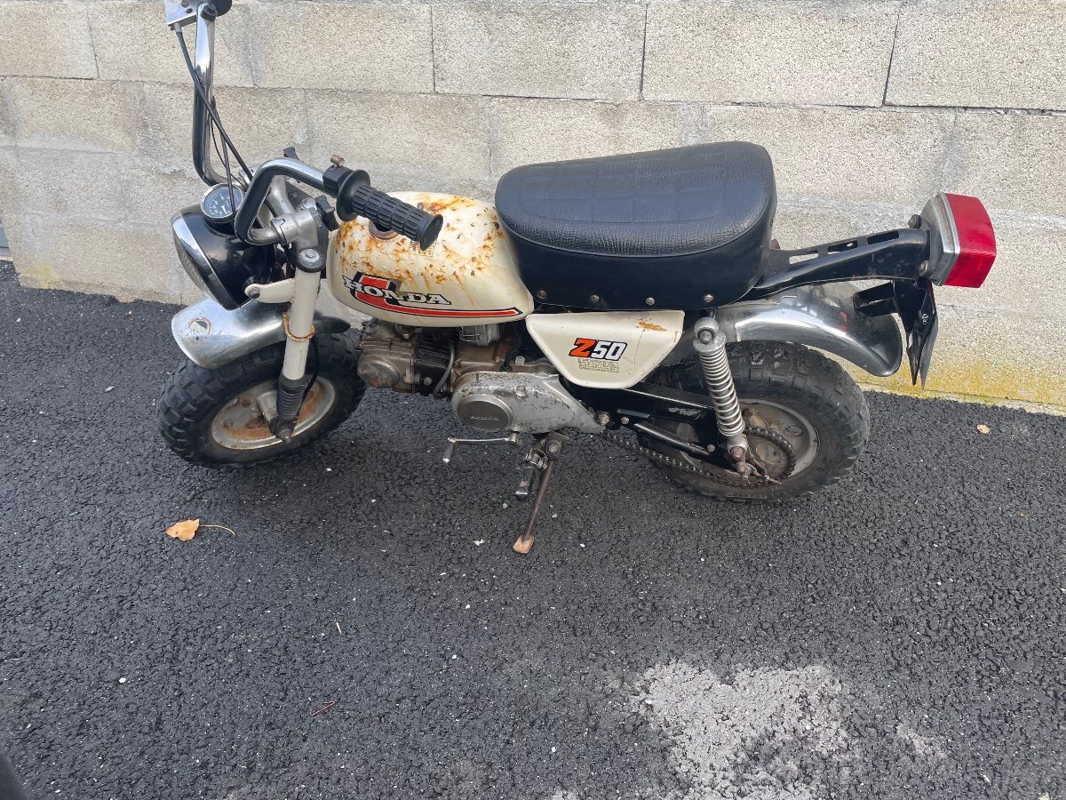 Honda Z50 Small Motorcycle 49cc .1970-photo-2