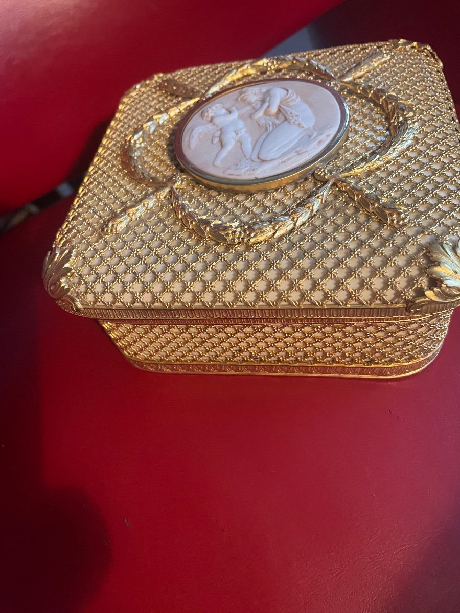 Porcelain And Gilt Bronze Jewelry Box By Paul Milet-photo-3