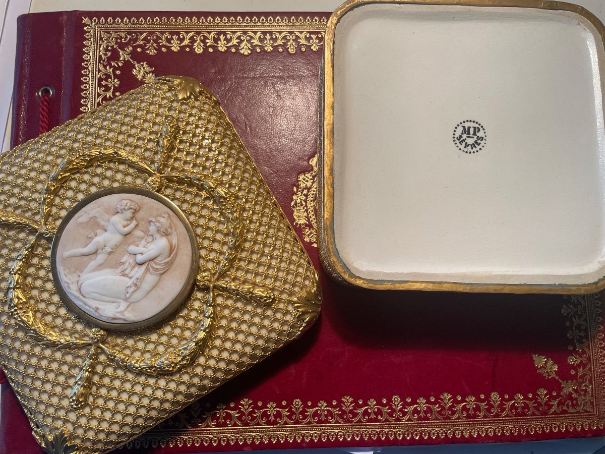 Porcelain And Gilt Bronze Jewelry Box By Paul Milet-photo-1