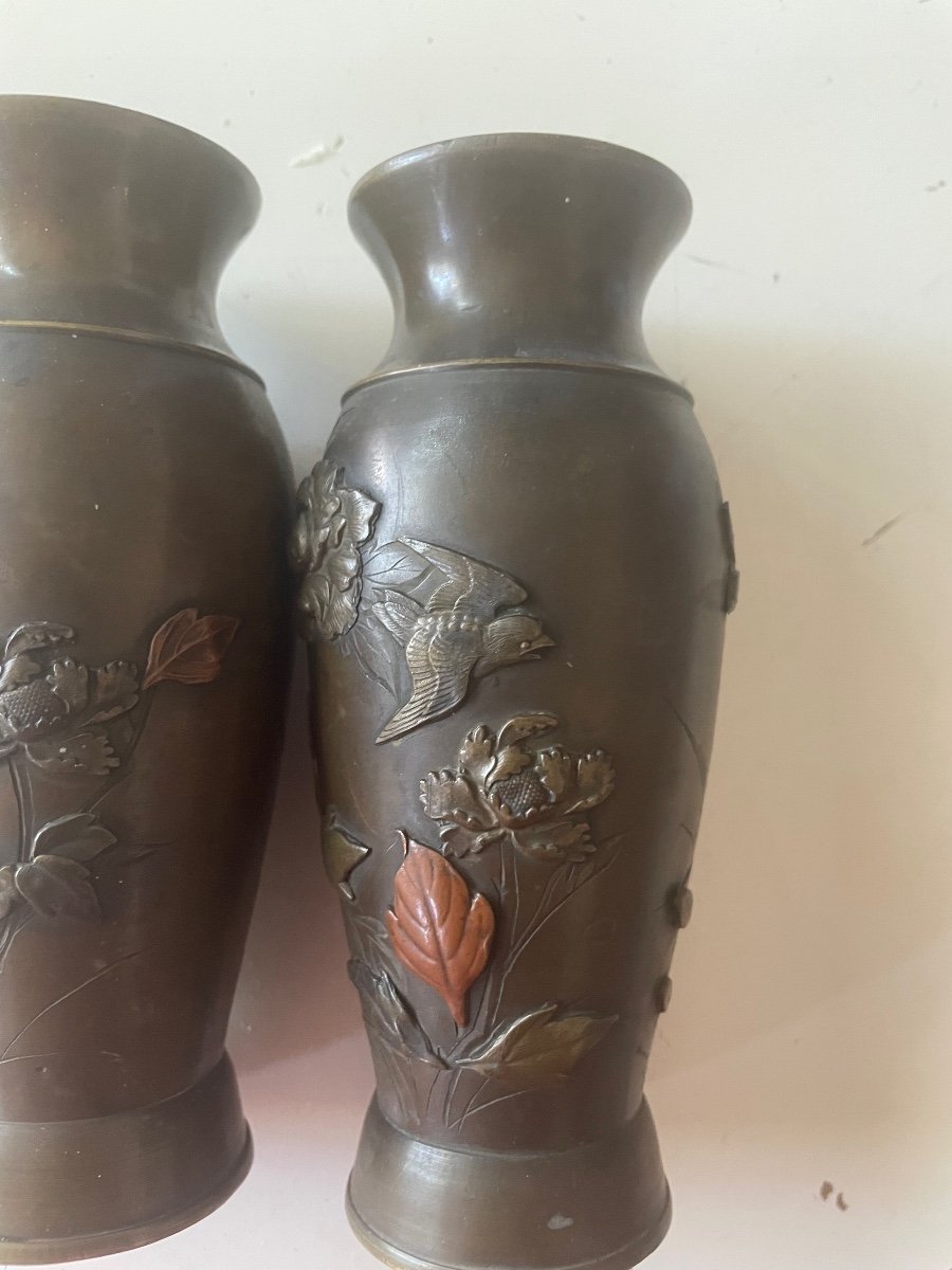 Pair Of XIXth Indochinese Bronze Vases-photo-3
