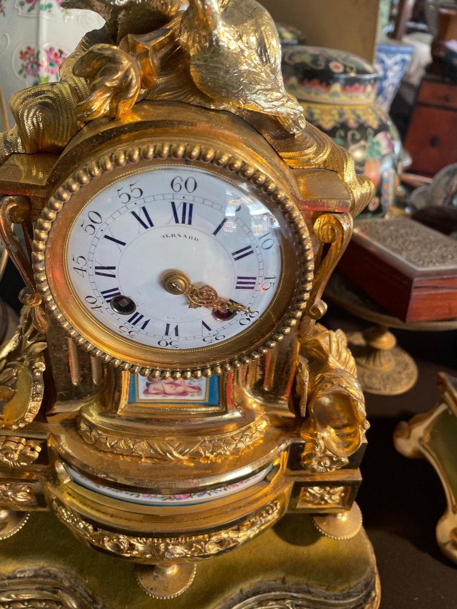 Gilt Bronze And Porcelain Clock-photo-2