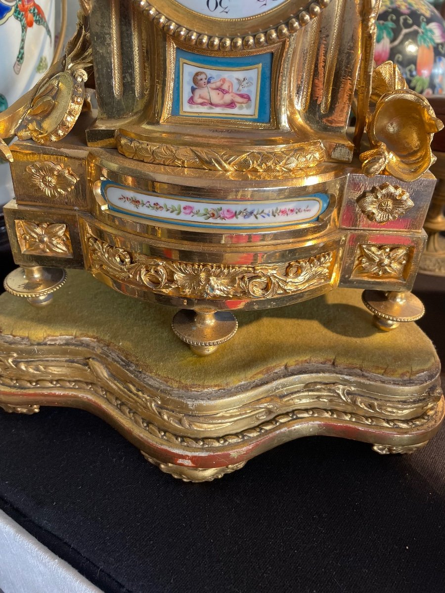 Gilt Bronze And Porcelain Clock-photo-5