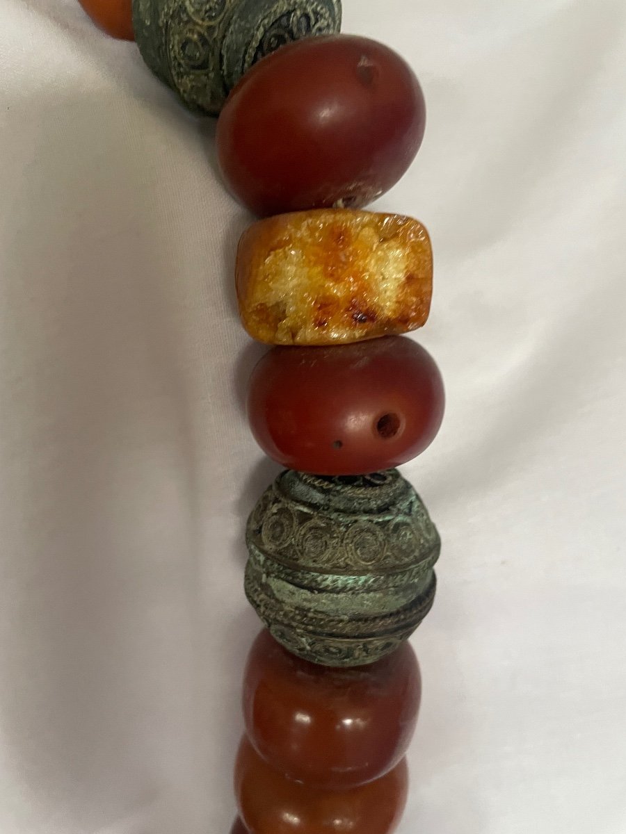 Ethnic Necklace In Amber And Metal-photo-5