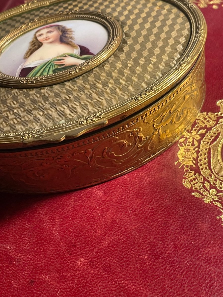Jewelry Box With Miniature -photo-6
