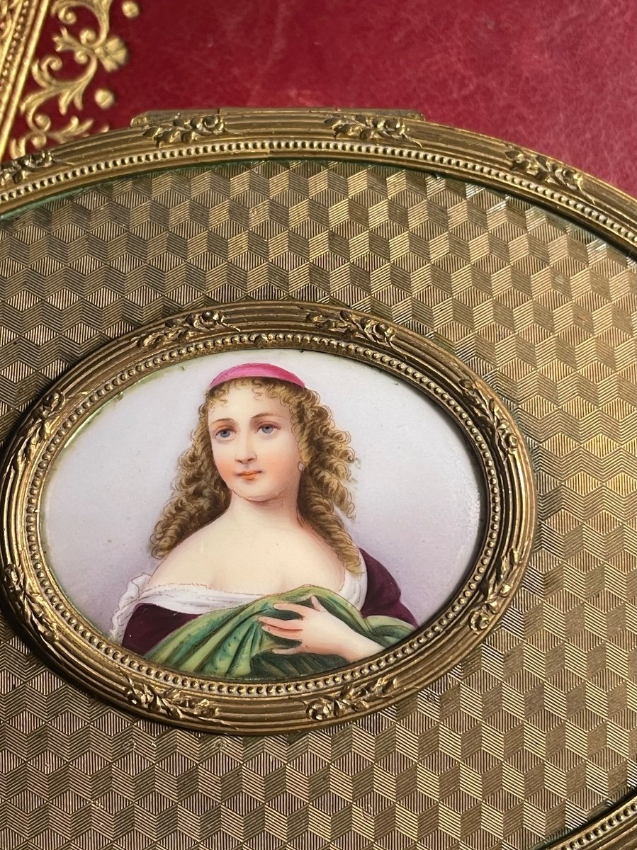 Jewelry Box With Miniature -photo-7