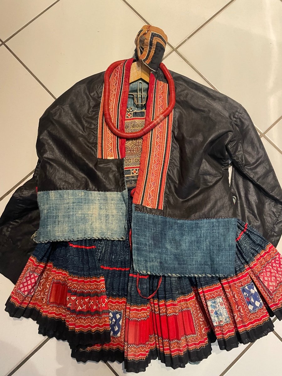 Hmong .miao Indochina Costume 