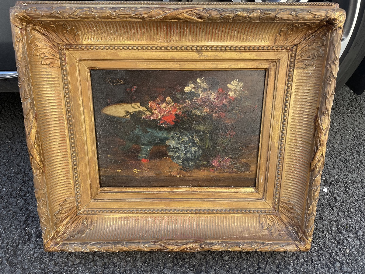 Porcelain Bowl With Flower Beds 