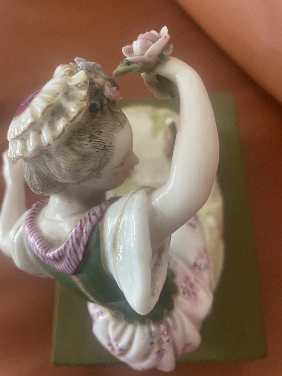 Young Girl's Biscuit With Rabbits -photo-6
