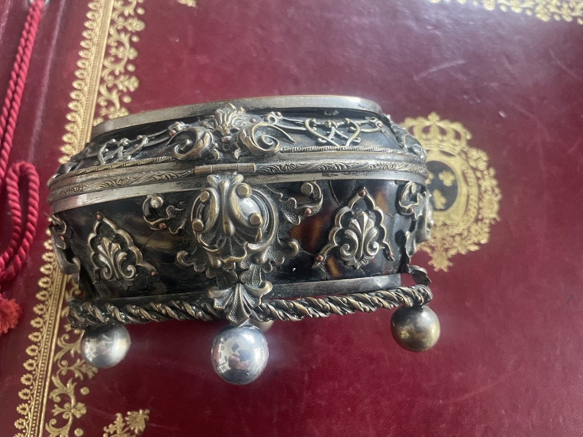 18th Century Tortoiseshell And Silver Jewelry Box -photo-3