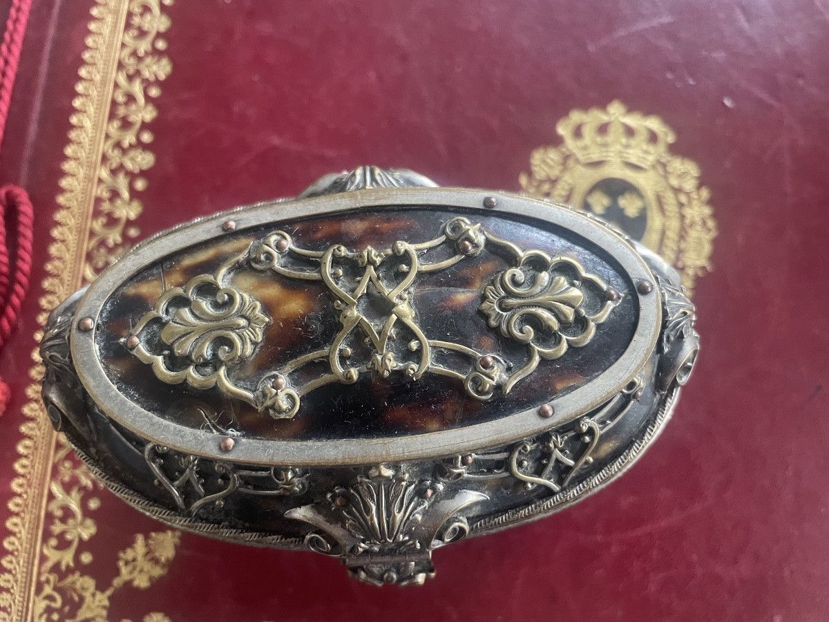 18th Century Tortoiseshell And Silver Jewelry Box -photo-2