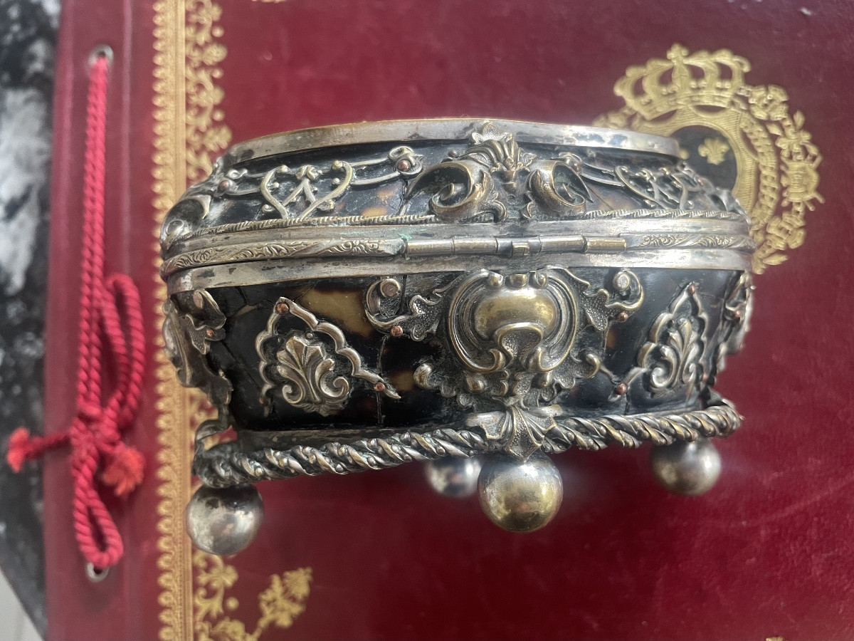 18th Century Tortoiseshell And Silver Jewelry Box -photo-3