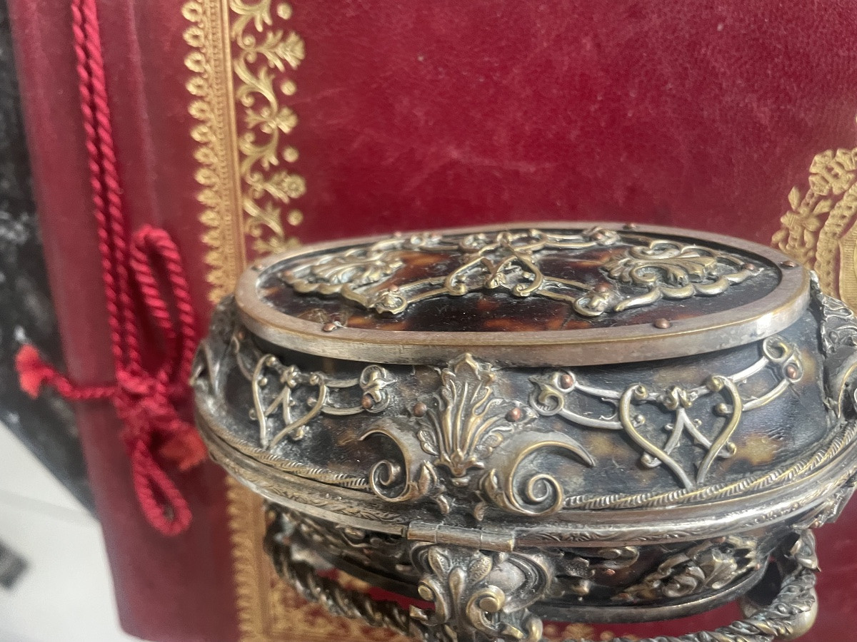 18th Century Tortoiseshell And Silver Jewelry Box -photo-5