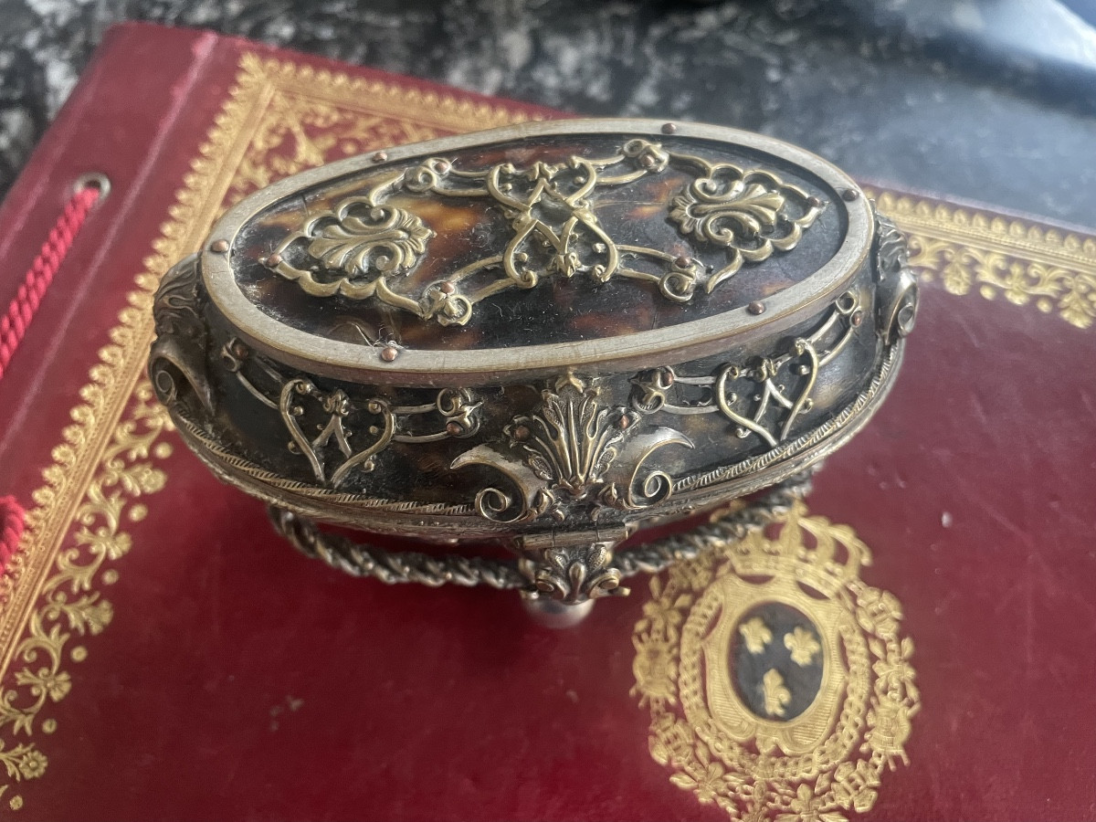 18th Century Tortoiseshell And Silver Jewelry Box 