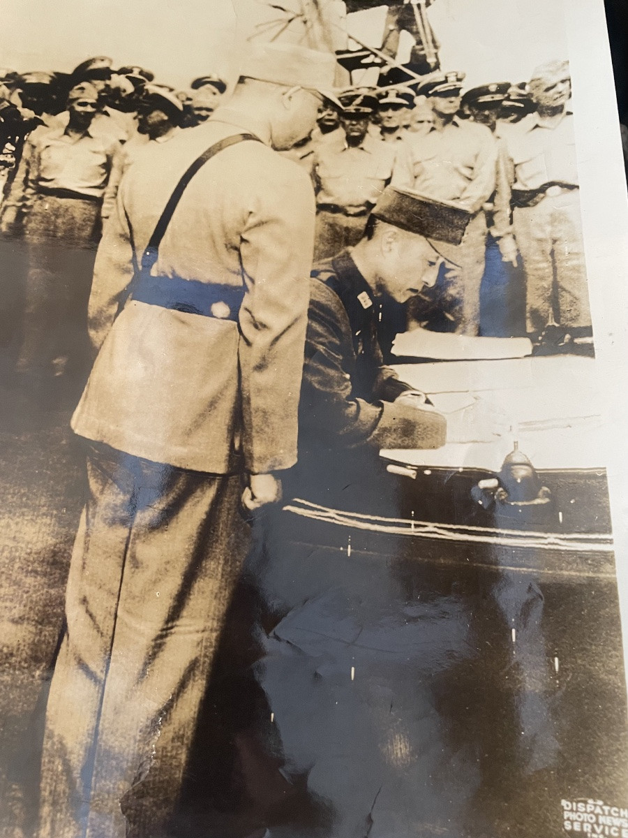 Photo Of The Surrender Of Japan In 1945 -photo-4