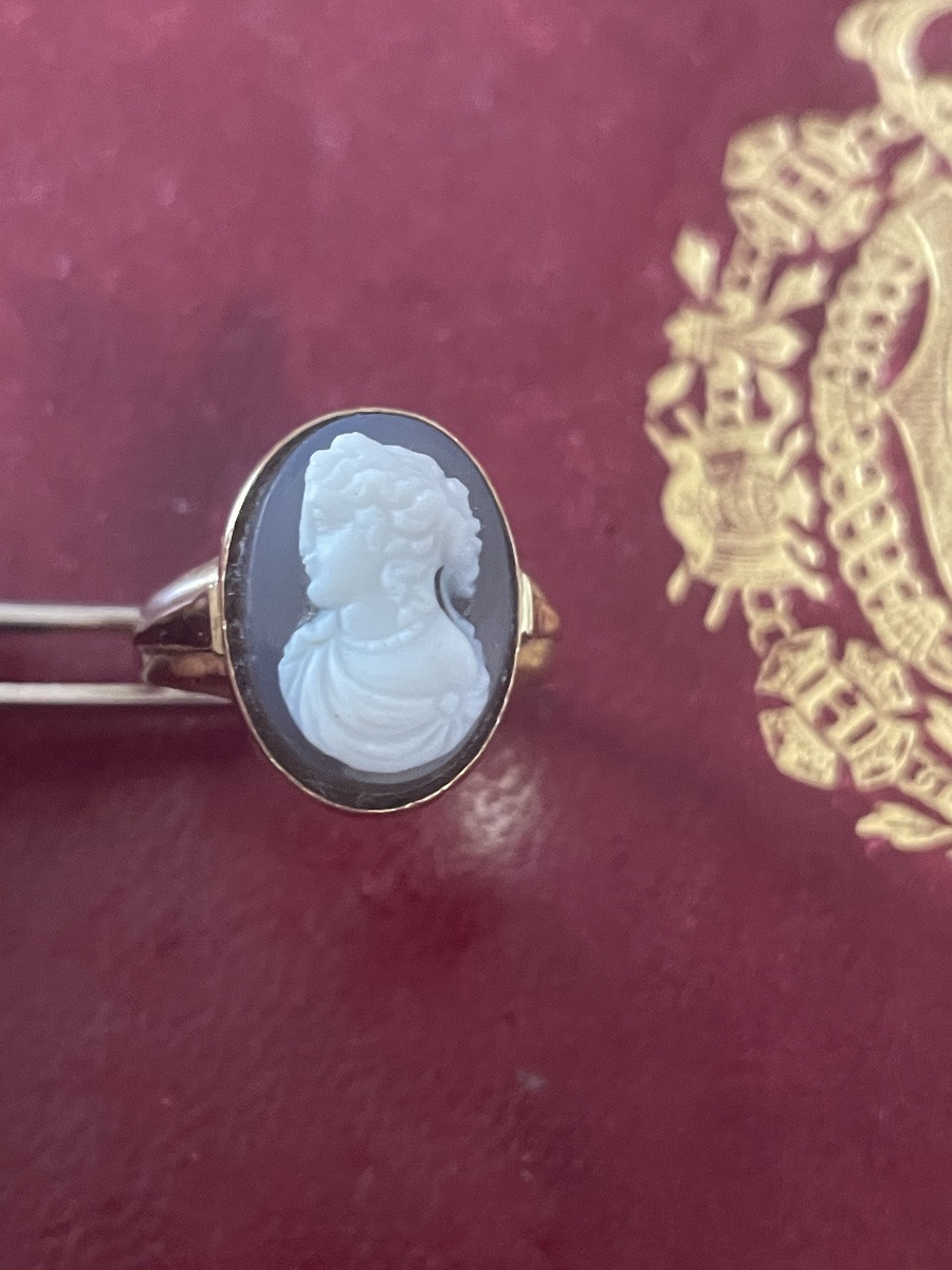 Gold And Agate Cameo Ring -photo-3