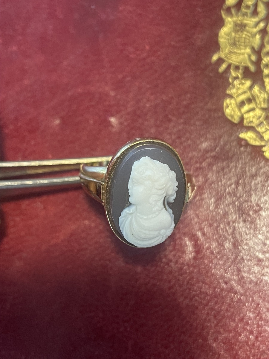 Gold And Agate Cameo Ring -photo-5
