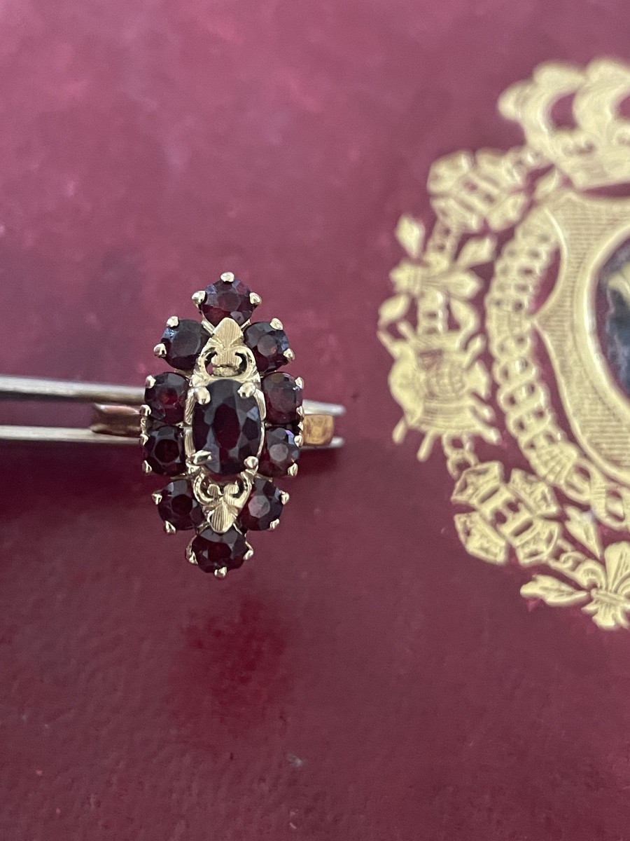 Gold And Garnet Ring -photo-3