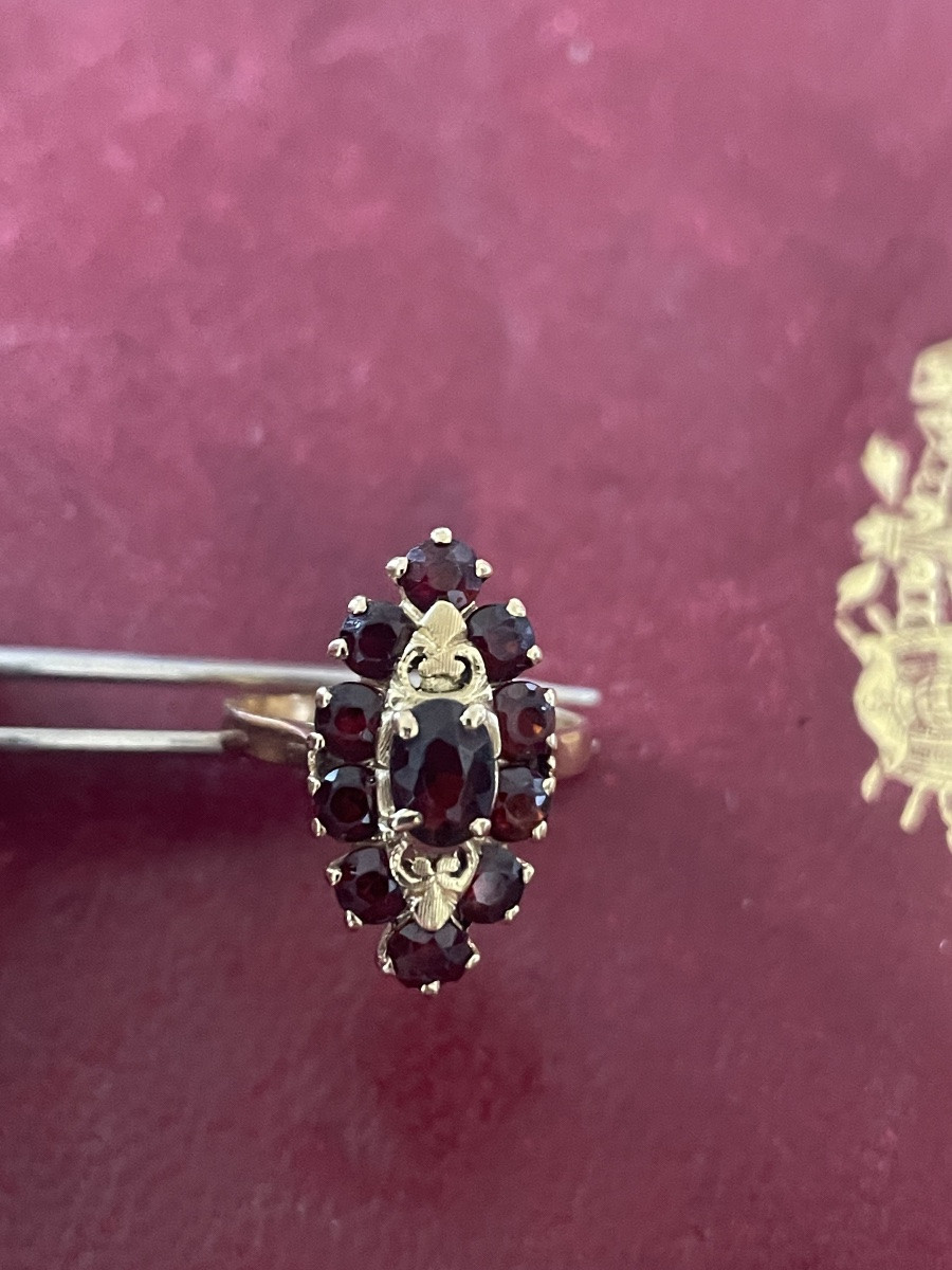 Gold And Garnet Ring -photo-4