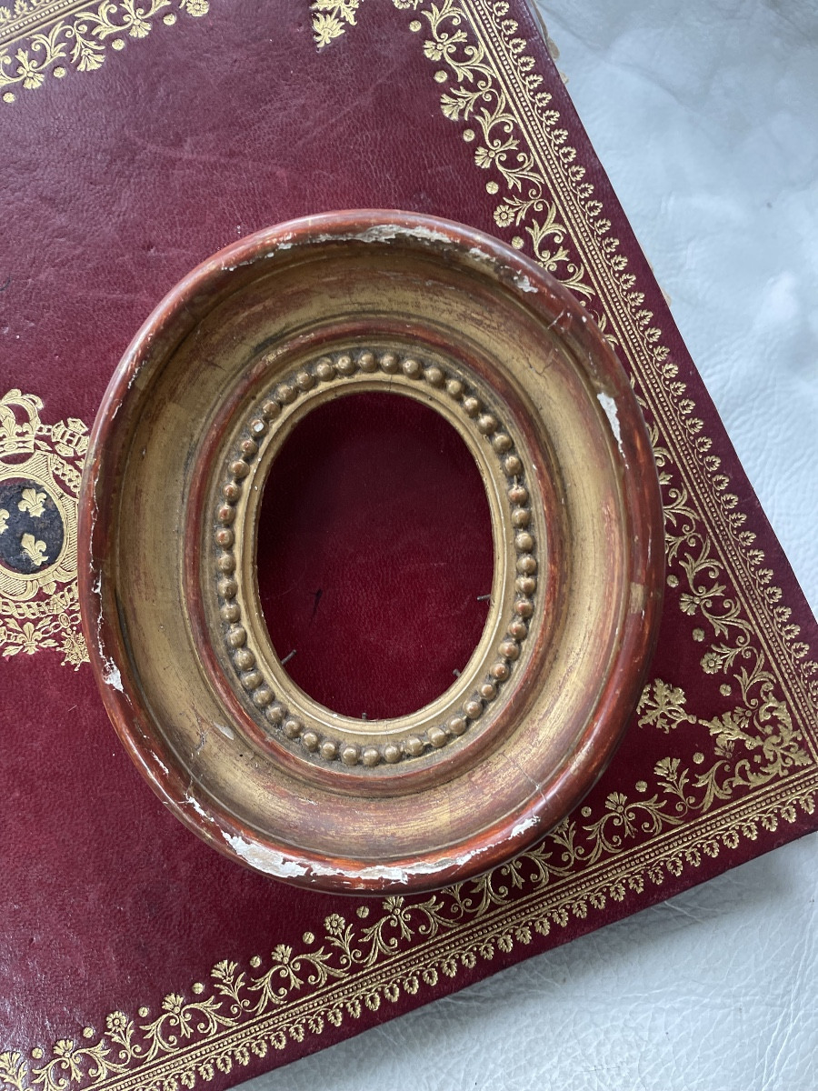 Small Oval Frame 18th Century Louis XVI 