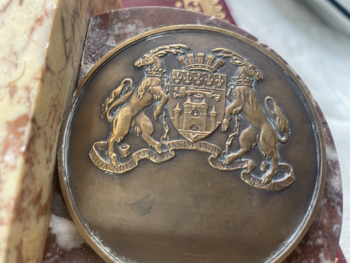 Paire de serres livres marbre et médailles bronzes -photo-3