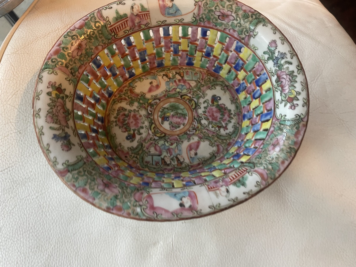 Cantonese Porcelain Basket And Dish -photo-2