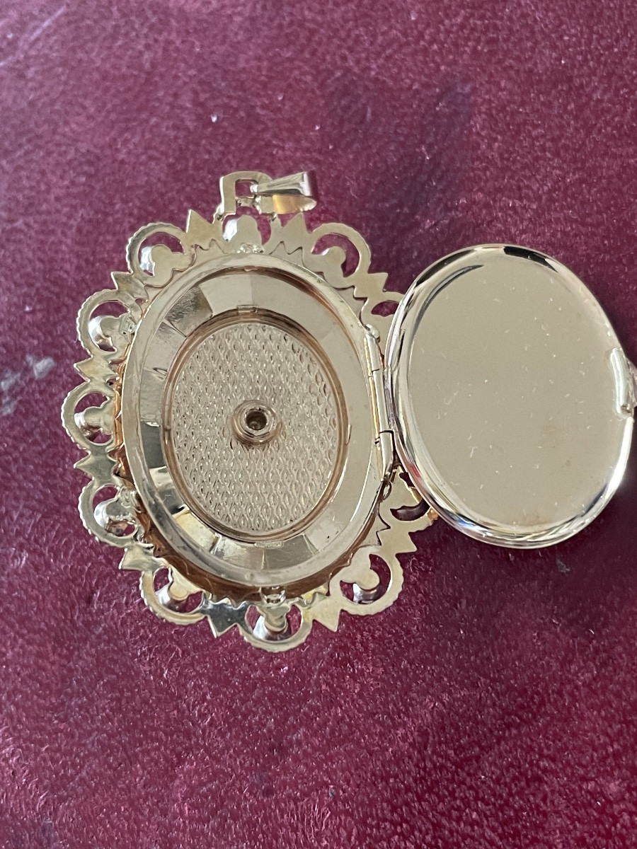Gold Pendant With Pearls And Diamonds -photo-2