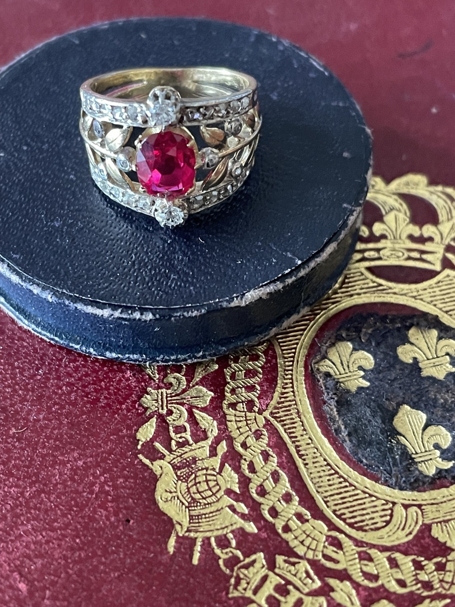 Gold And Diamond Ring 