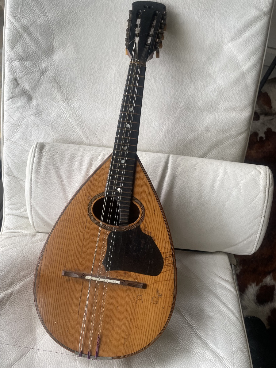 Mandoline de Manuele Egildo 