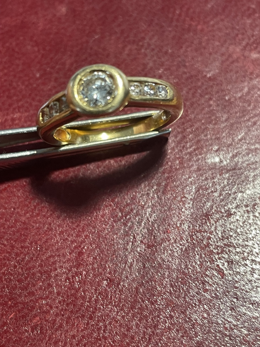 Gold And Diamond Ring 