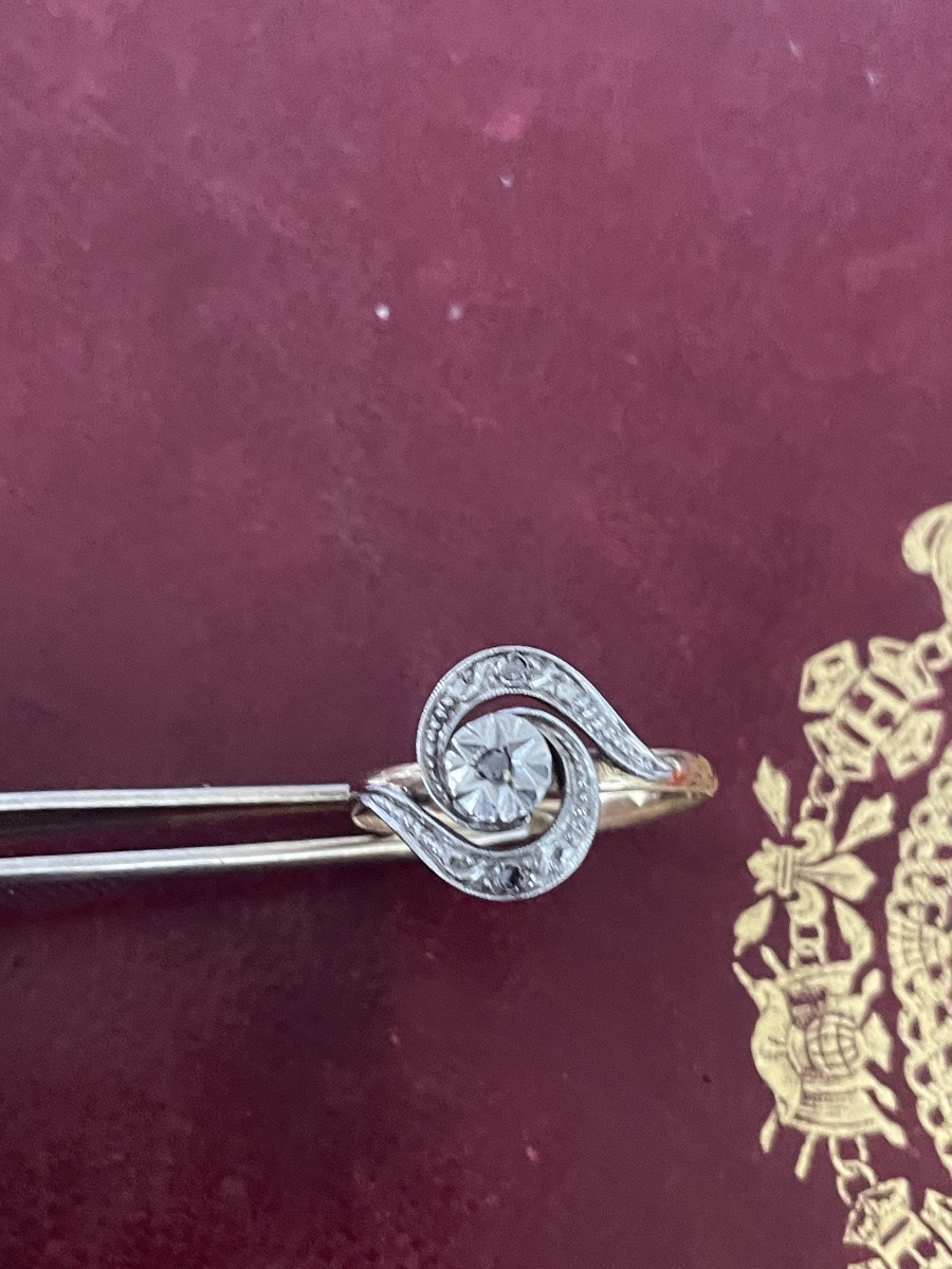 Spiral Ring In Gold And Black Diamond Roses -photo-3