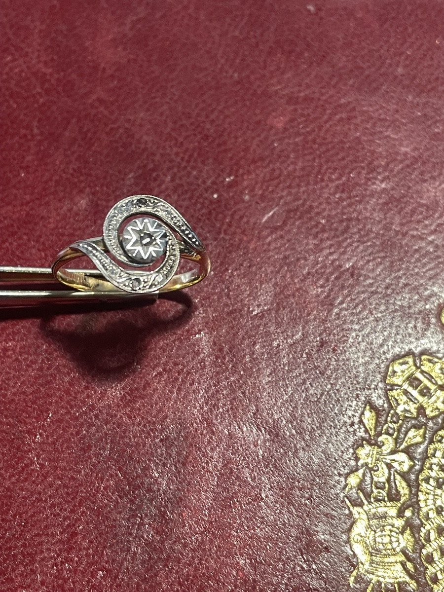 Spiral Ring In Gold And Black Diamond Roses -photo-4