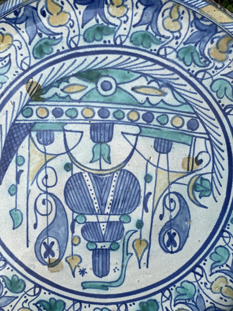 Oriental Dish With Boat Decoration 